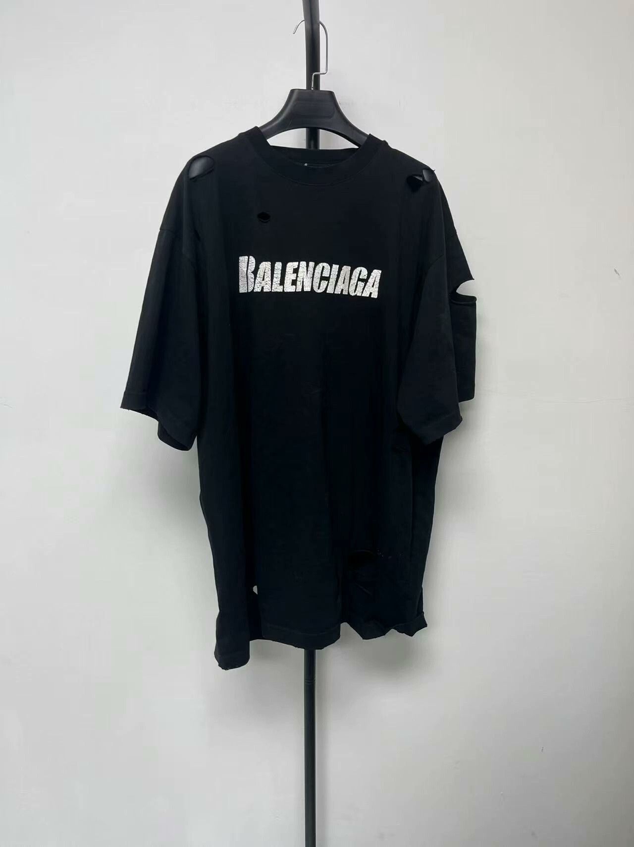Balenciaga Balenciaga Logo Black Short Sleeve T-Shirt Size US S / EU 44-46 / 1 - 1 Thumbnail
