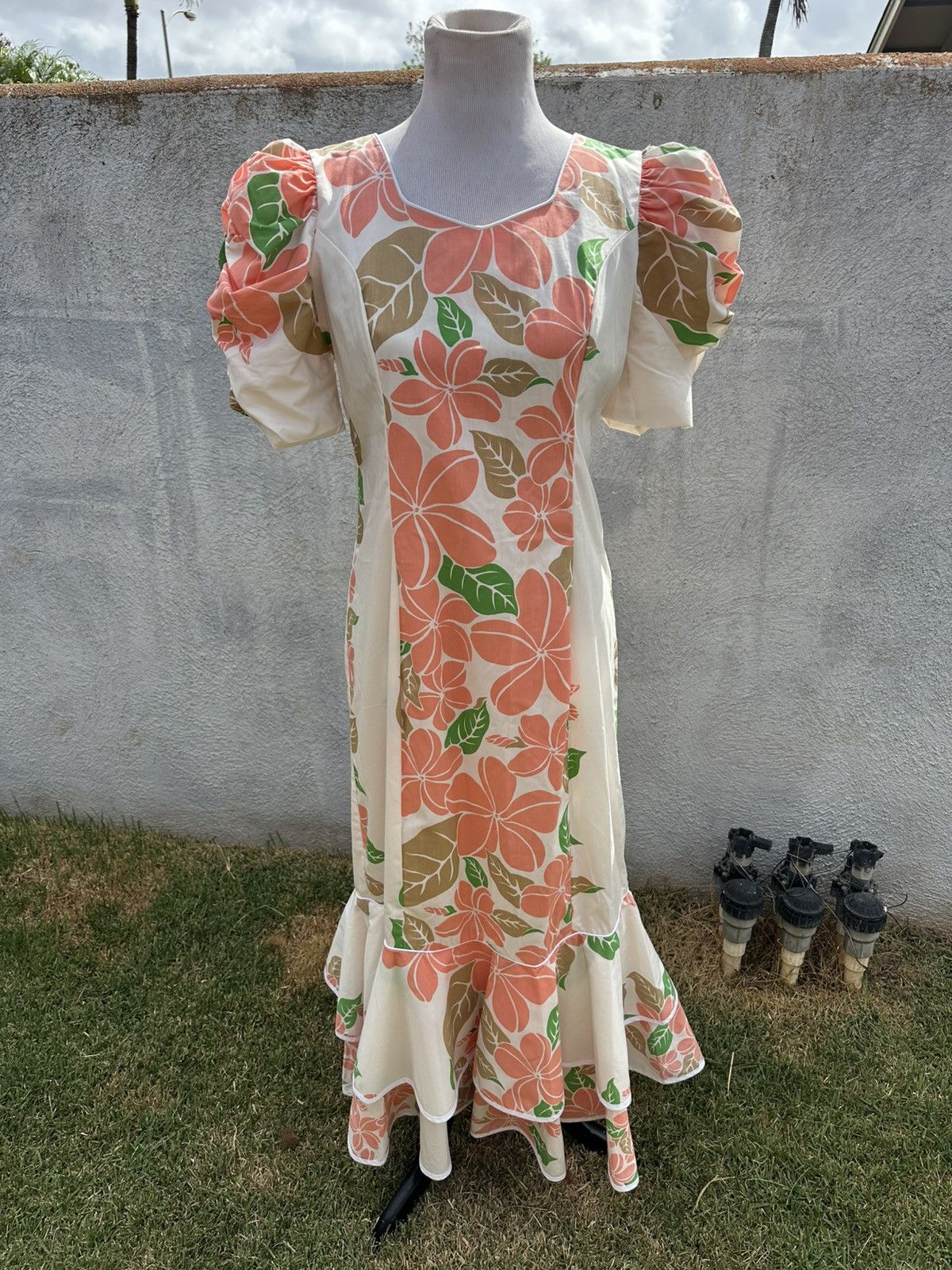 Other New Vintage Ho Aloha Hawaiian Floral Muumuu Dress Women's M Size M / US 6-8 / IT 42-44 - 1 Thumbnail