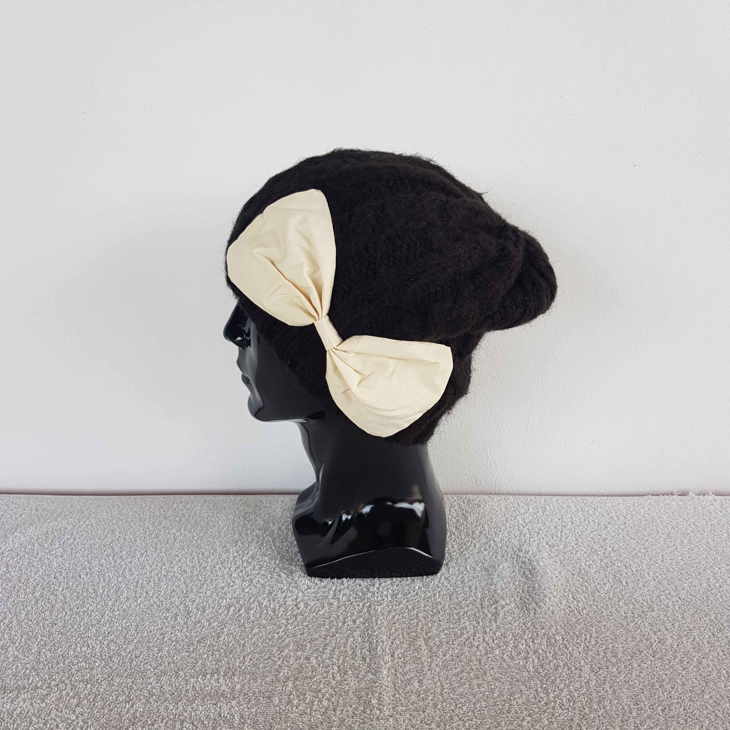 Japanese Brand Vintage Nice Big Ribbon Beanie Knitted Crochet Snow Cap Hat Size ONE SIZE - 4 Thumbnail
