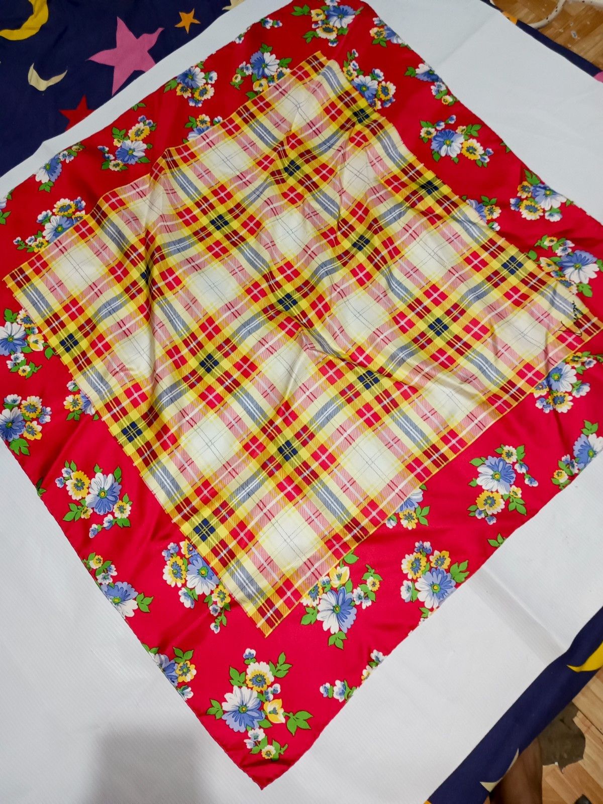 Kenzo KENZO Tokyo JAPAN Red Floral Checkered Vintage Silk Scarf Size ONE SIZE - 3 Thumbnail