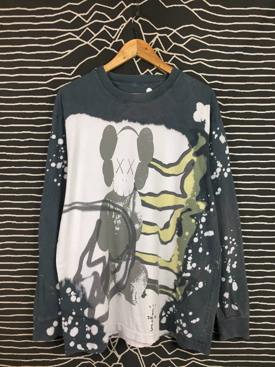 Fragment Design × Kaws × Travis Scott Travis Scott Cactus Jack x Fragment x Kaws Long Sleeve Tee Size US XL / EU 56 / 4 - 1 Thumbnail