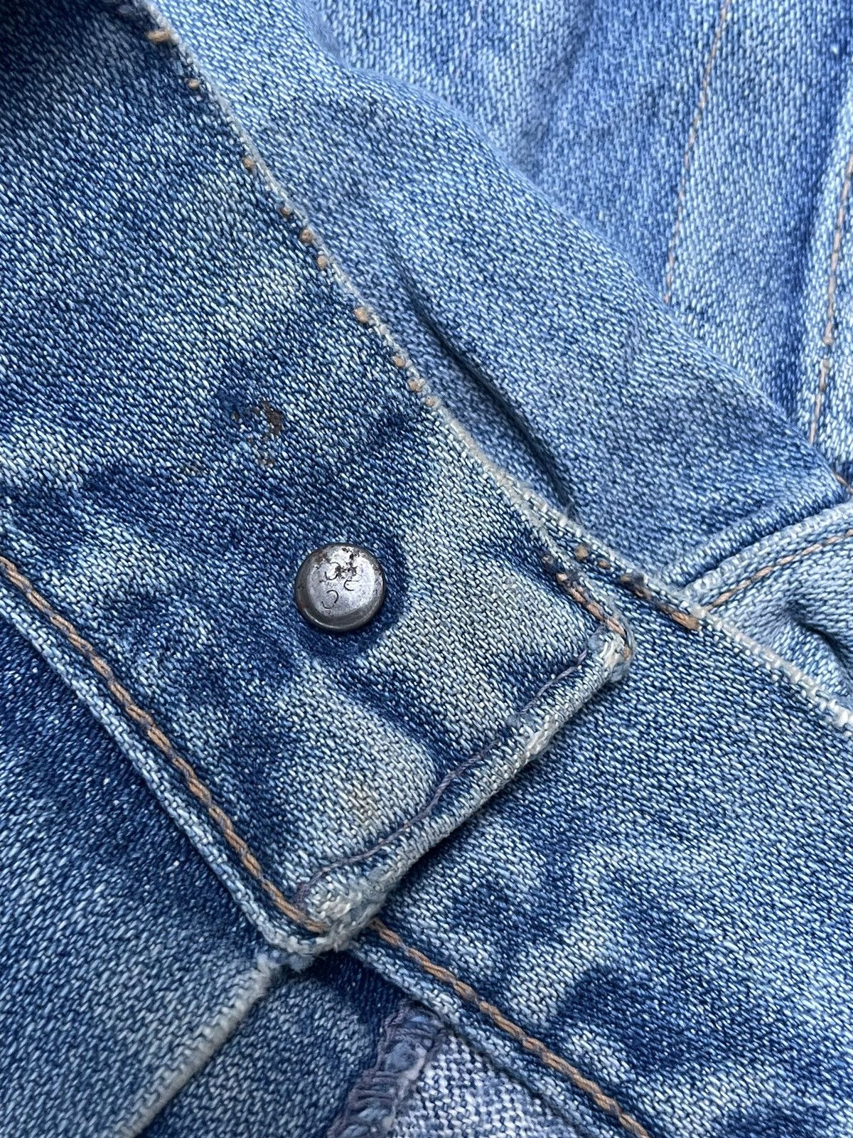 Vintage Vintage 70’s Wrangler Distresed Denim Jacket Size US L / EU 52-54 / 3 - 13 Thumbnail