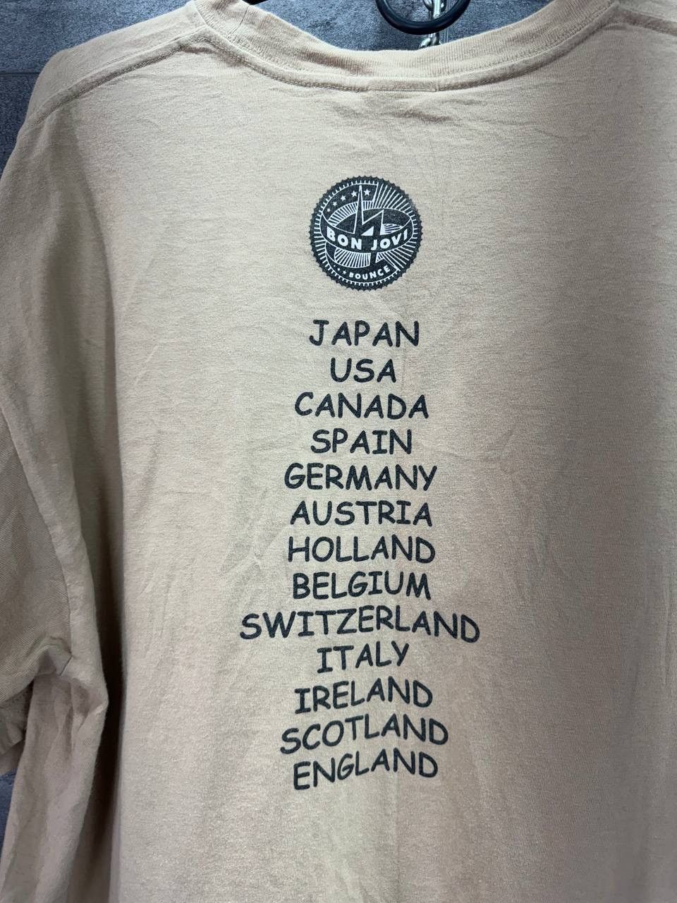 Band Tees Bon Jovi Bounce World Tour Graphic T Shirt Size US L / EU 52-54 / 3 - 10 Thumbnail