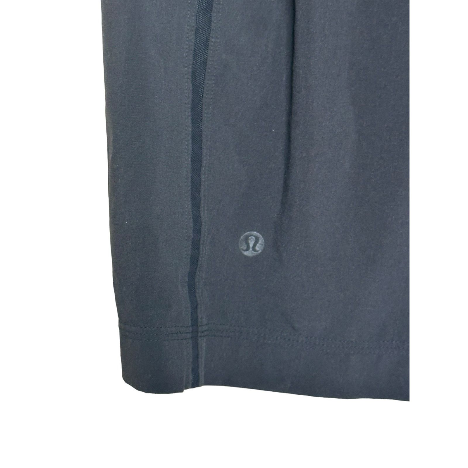 Lululemon Lululemon black active shorts size 29 Size US 36 / EU 52 - 9 Thumbnail