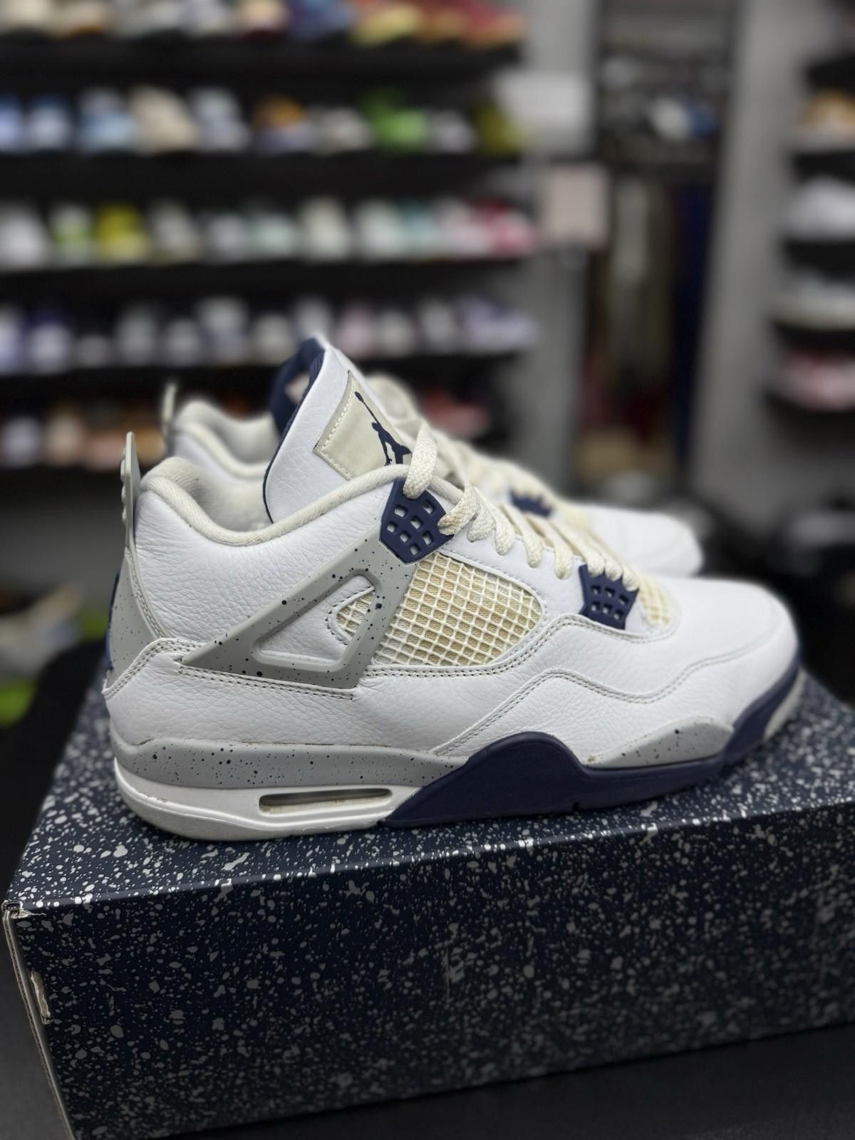 Jordan Brand Size 11 - Air Jordan 4 Retro Mid Midnight Navy White Leather Size US 11 / EU 44 - 2 Thumbnail