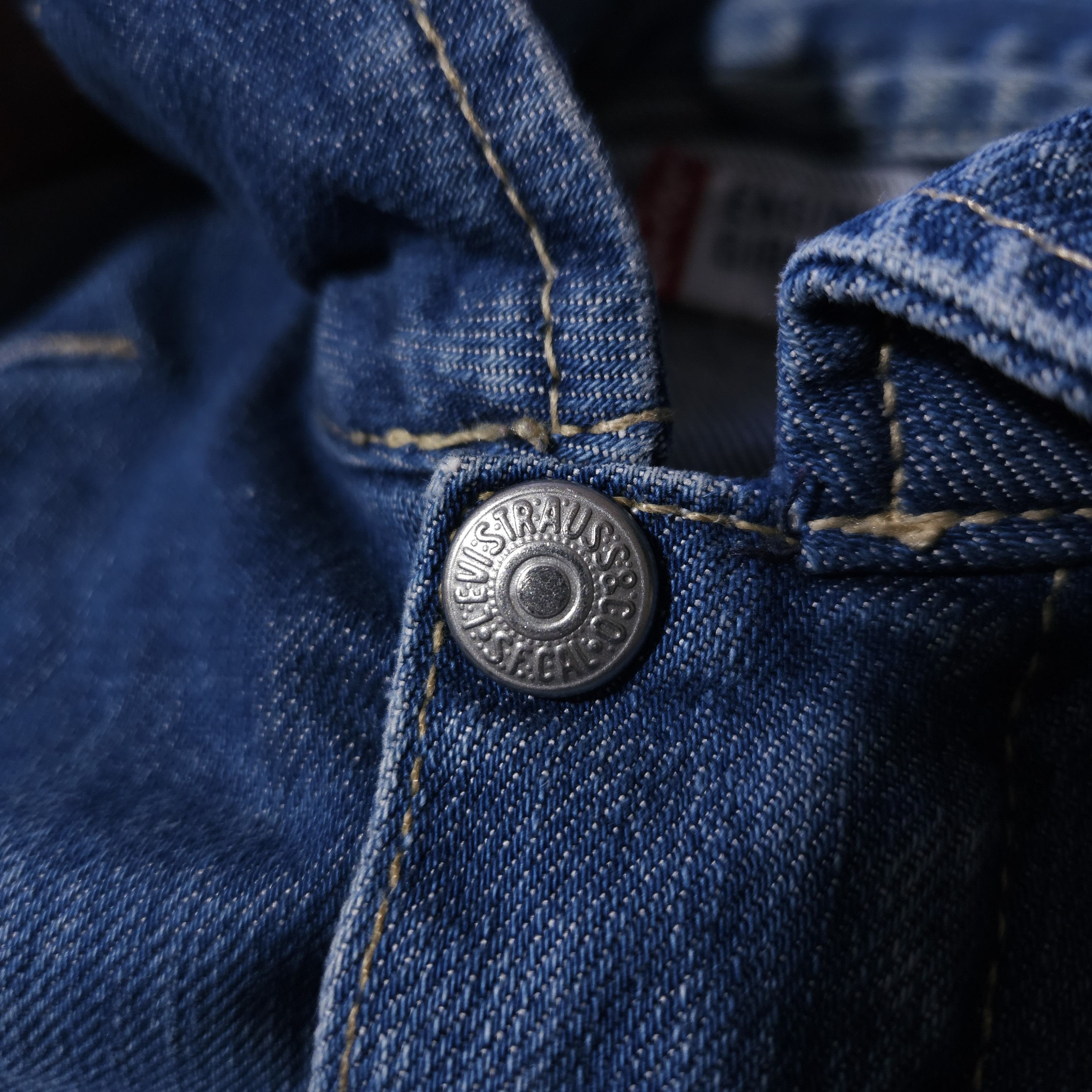 Levi's Vintage Levis Engineered Jeans Jacket Womens size XS Size XS / US 0-2 / IT 36-38 - 7 Thumbnail