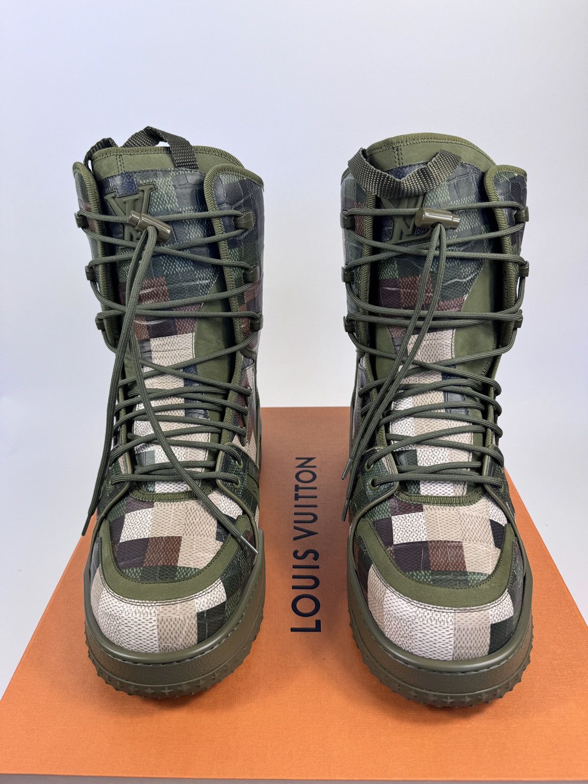 Louis Vuitton LOUIS VUITTON CAMO SNOW BOOTS TRAINERS RARE Size US 8 / EU 41 - 3 Thumbnail