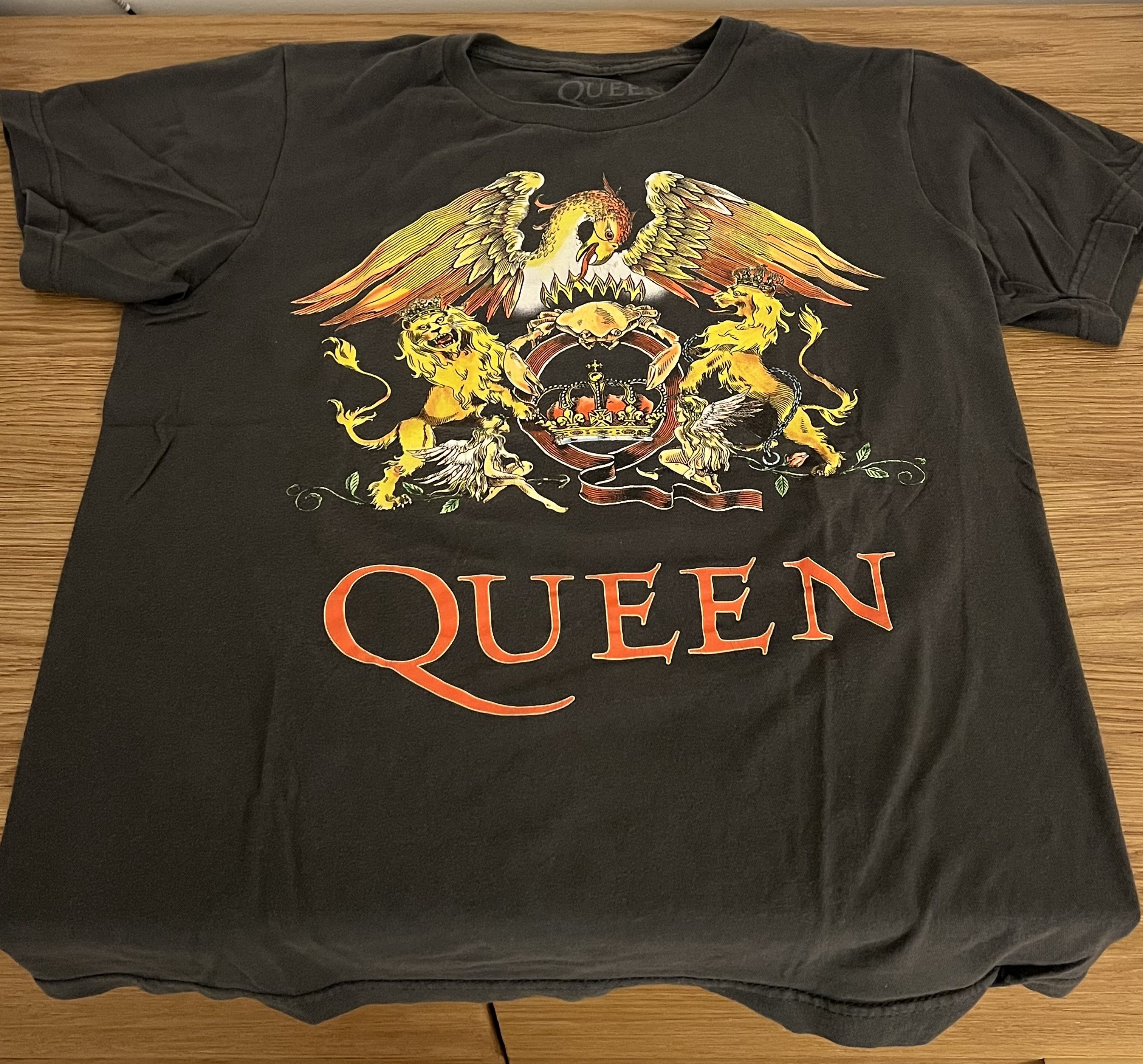 Other Queen Official Merch T-Shirt Size US S / EU 44-46 / 1 - 1 Thumbnail