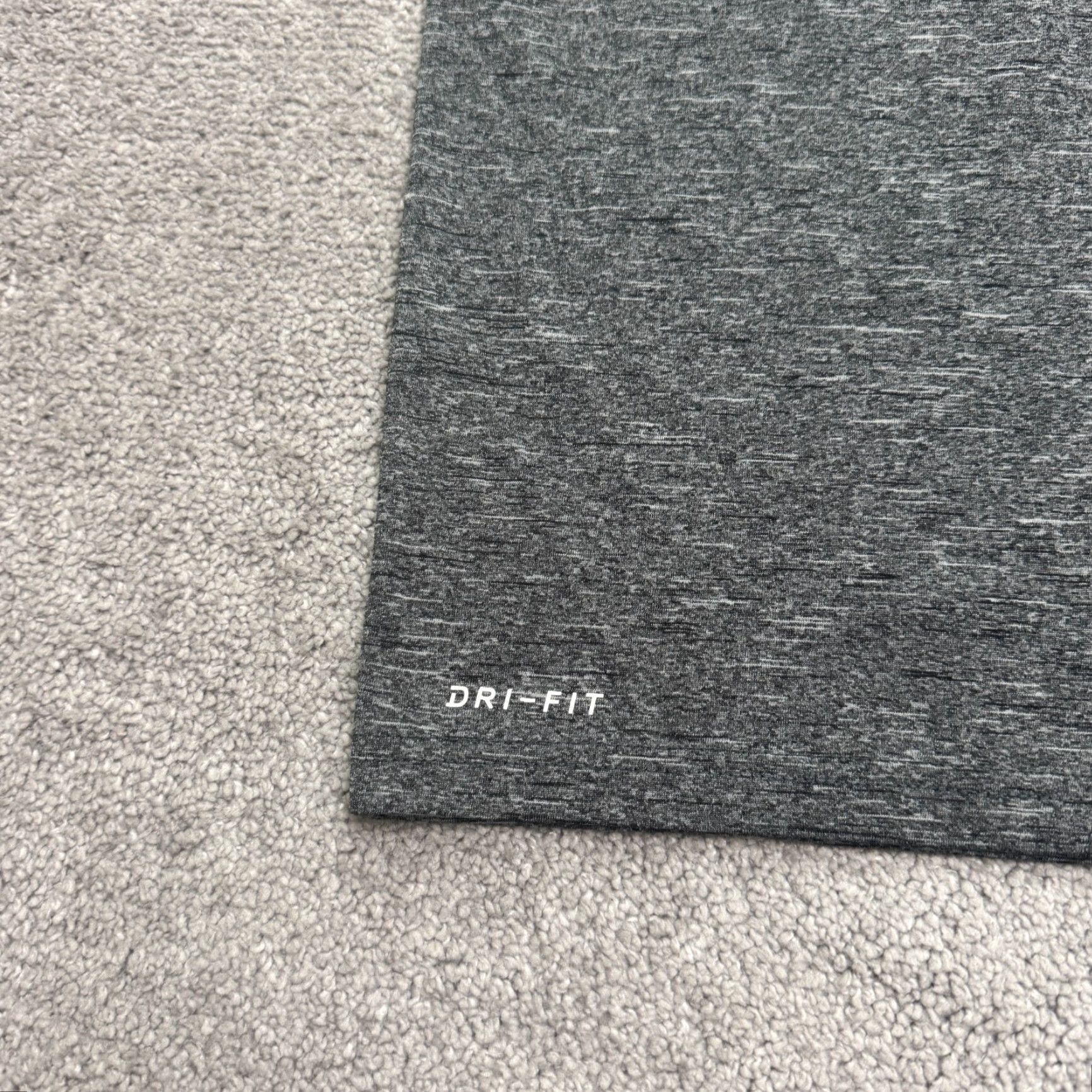 Nike Nike Dri-Fit Mens T-Shirt Shirt S Heather Gray UPF 40 Sun Protection Rash Guard Sports Aquatic Athletic Activewear Size US S / EU 44-46 / 1 - 5 Thumbnail
