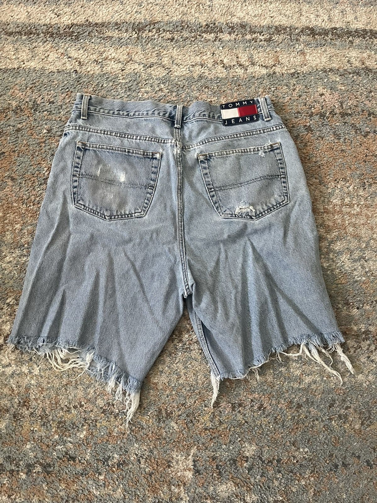 Tommy Hilfiger × Vintage VTG Tommy Hilfiger Distressed Jean Shorts Size 34 RARE Size US 34 / EU 50 - 1 Thumbnail
