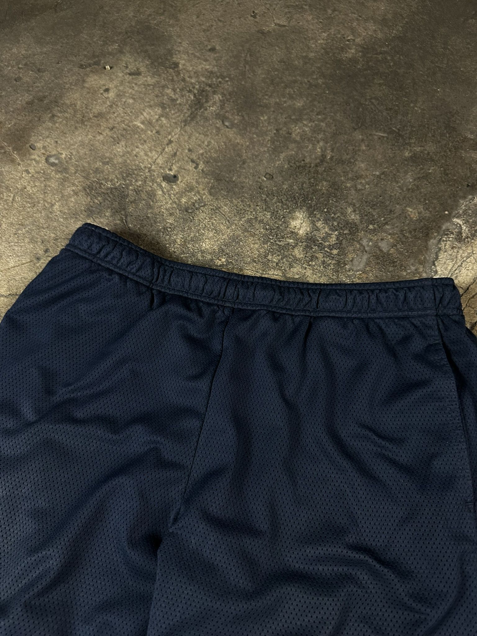 Nike 00s Vintage Nike Mesh Swoosh Shorts Size US 36 / EU 52 - 3 Thumbnail