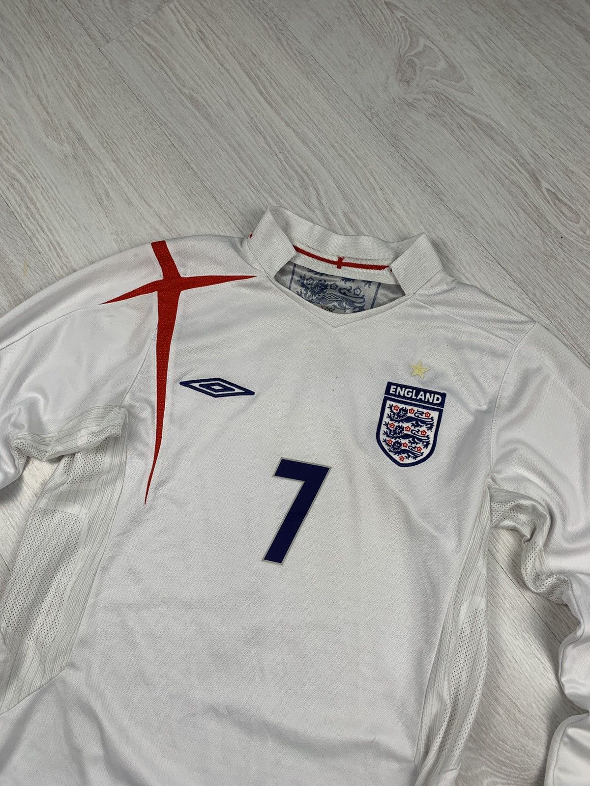Umbro ENGLAND 2006 WORLD CUP FOOTBALL SOCCER JERSEY #7 SHEPHERD Size US S / EU 44-46 / 1 - 5 Thumbnail