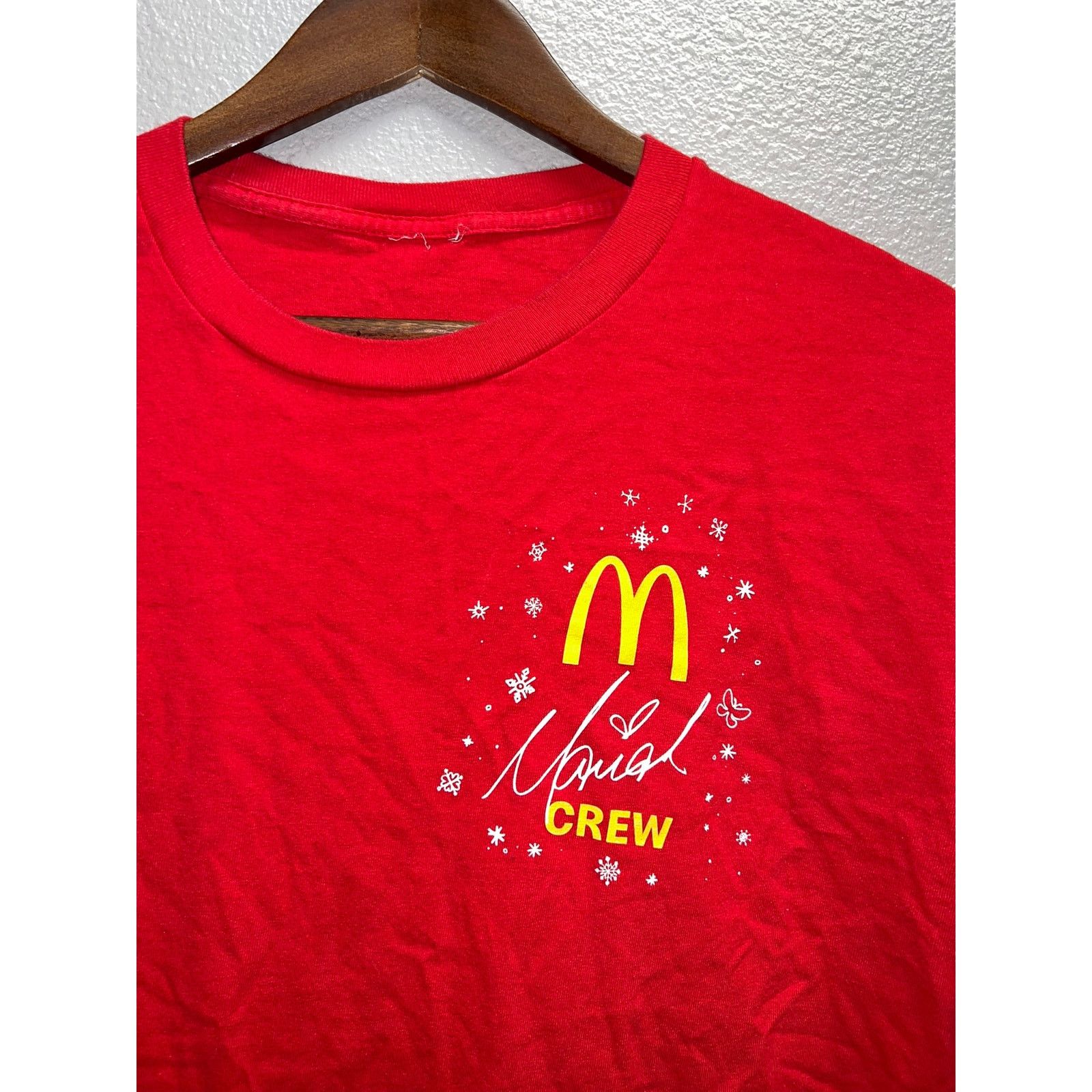 Gildan Mcdonalds Mariah Carey Shirt Crew Local Fast Food 2021 M Size US M / EU 48-50 / 2 - 2 Thumbnail