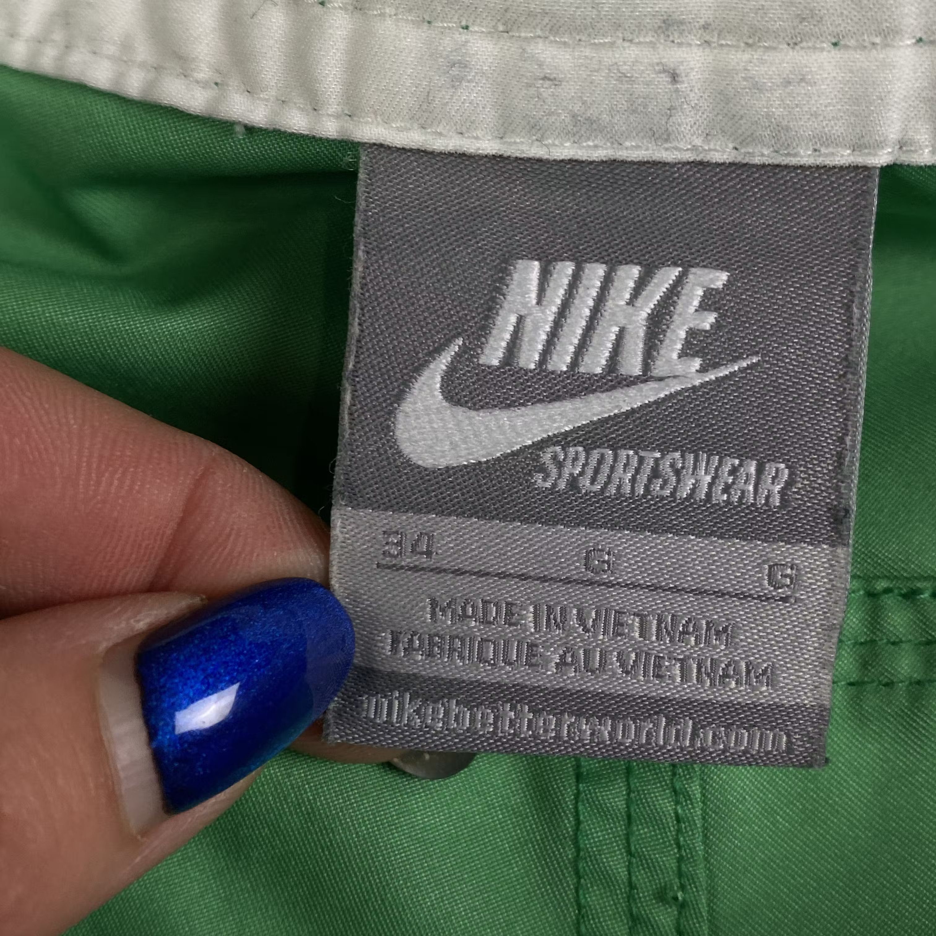 Nike × Vintage Men’s Short Nike Vintage Size 34 Size US 34 / EU 50 - 5 Thumbnail
