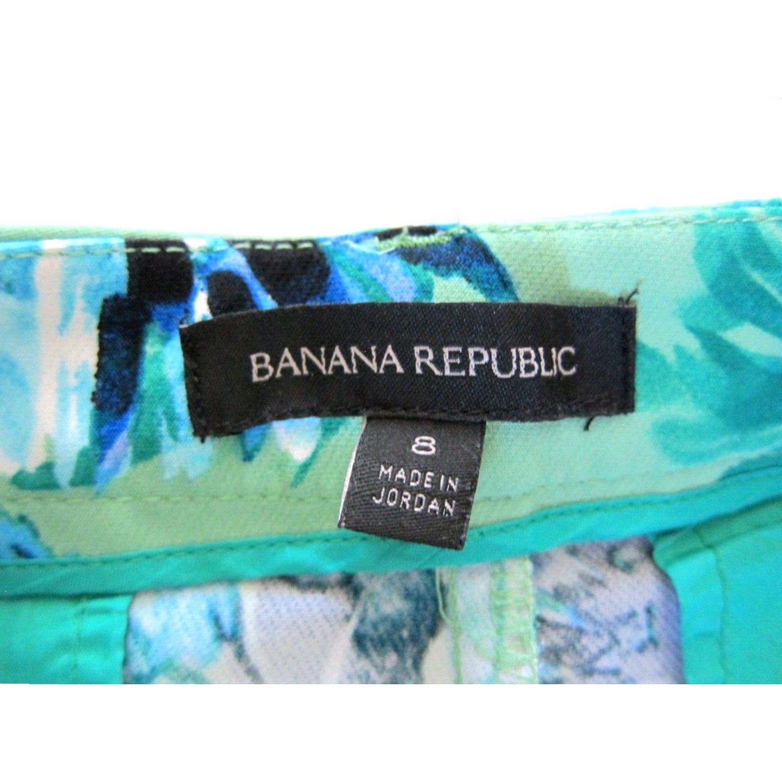Banana Republic Banana Republic Stretch Green Black Blue Floral Pocket High Rise Chino Short 8 Women XS? Size 30" / US 8 / IT 44 - 3 Thumbnail