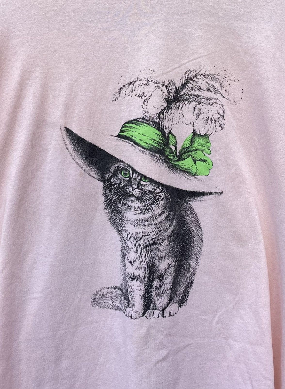 Hanes Vintage 80s Hanes Fancy Cat With A Fancy Feathered Hat tee Size US L / EU 52-54 / 3 - 5 Thumbnail