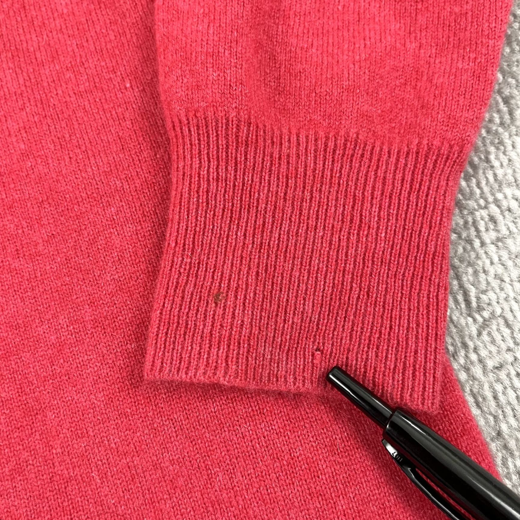 J.Crew VINTAGE J.CREW Sweater Men's Medium Pullover Knit Cashmere Red 100% V-Neck Classic Casual Size US M / EU 48-50 / 2 - 6 Thumbnail