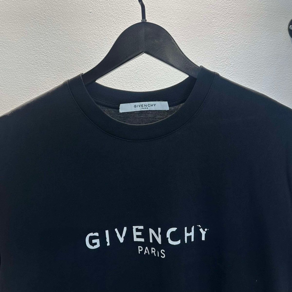 Givenchy GIVENCHY LOGO T SHIRT Size US XS / EU 42 / 0 - 2 Thumbnail