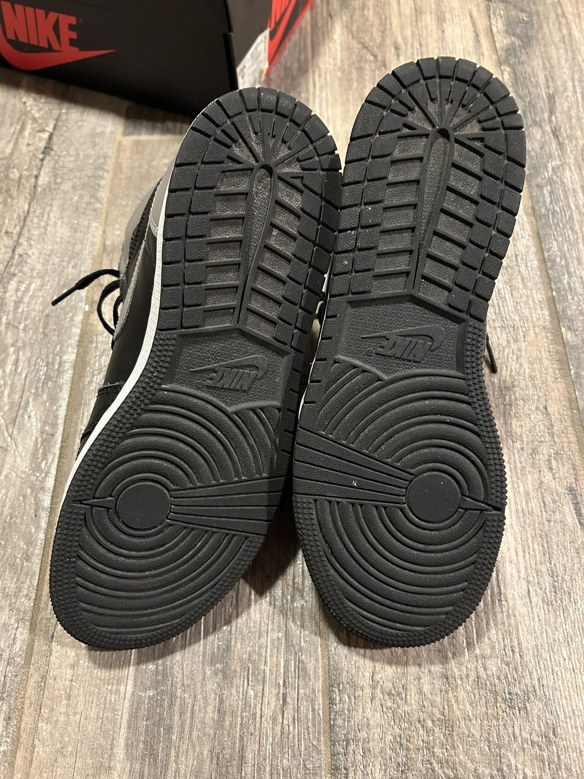 Jordan Brand × Nike Jordan 1 retro shadow gs Size US 6.5 / EU 39-40 - 7 Thumbnail