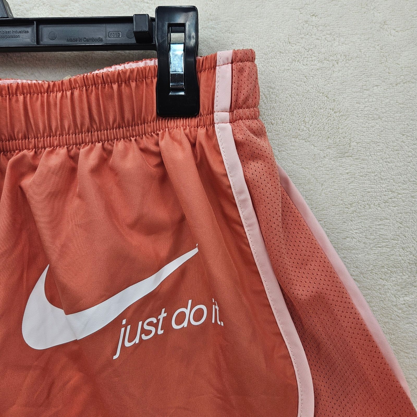 Nike NIKE WOMEN'S SMALL RUNNING SHORTS JUST DO IT LOGO DM7729-827 Size 27" / US 4 / IT 40 - 3 Thumbnail
