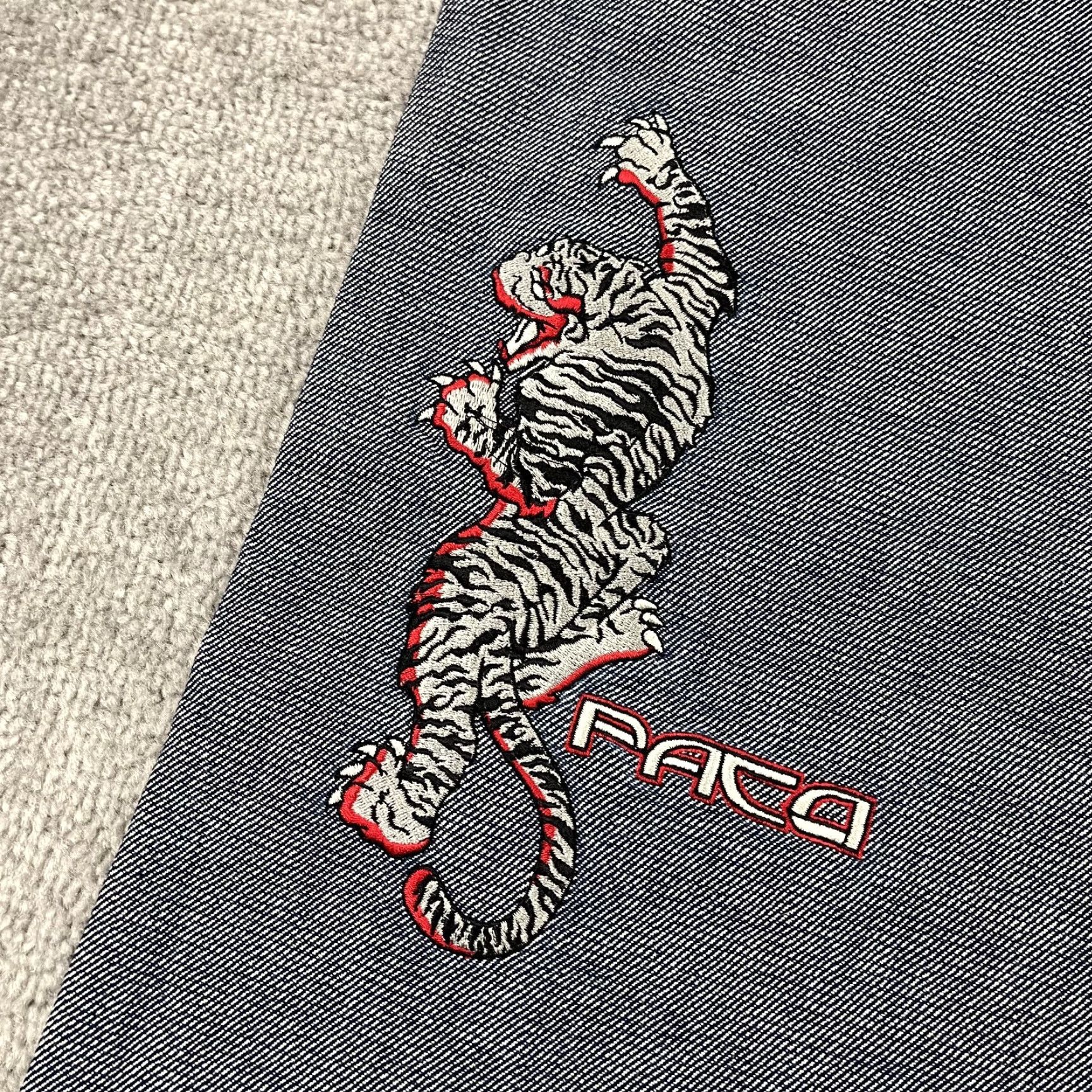 Vintage Vintage PACO Jeans Mens Wide-Leg Denim Pants 30x32 Y2K Embroidered Dragon Tiger Retro Size US 30 / EU 46 - 3 Thumbnail