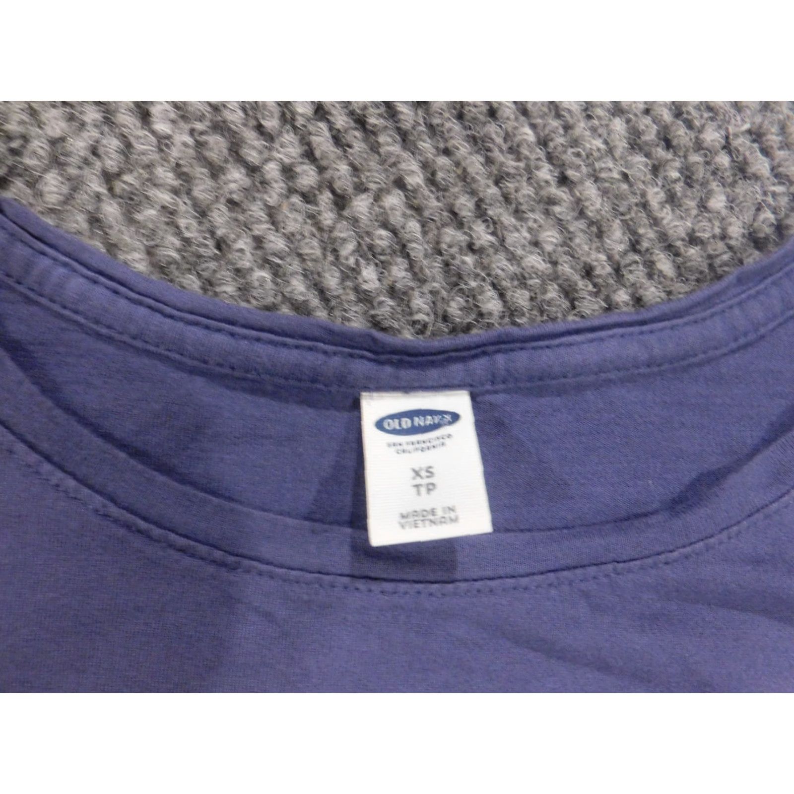 Old Navy Old Navy Womens T-Shirt XS Blue Pullover Crew Neck Short Sleeve Stretch Comfort Casual Love Button Cotton Size XS / US 0-2 / IT 36-38 - 4 Thumbnail