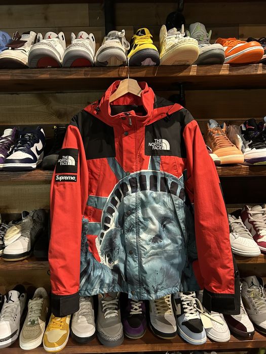 Supreme Supreme x The North Face Statue of Liberty jacket