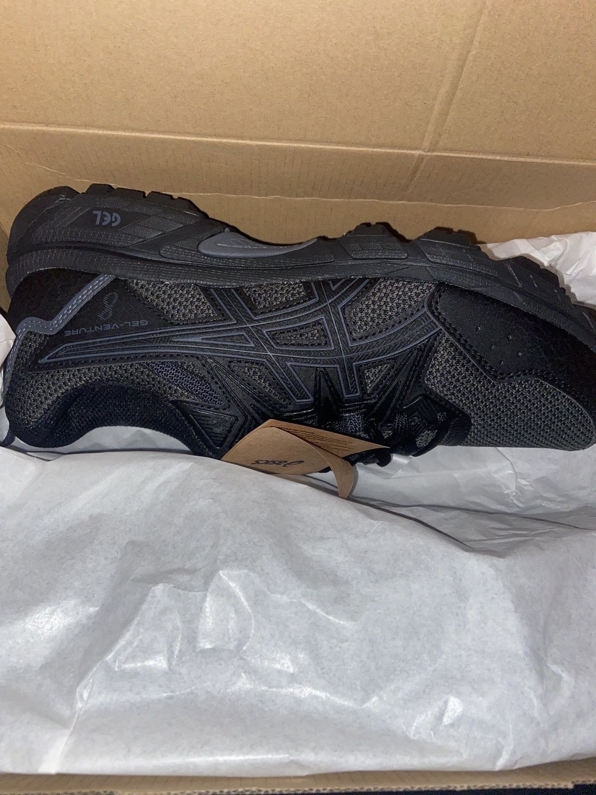 Asics All black ASICS Gel Venture 8 Size US 8.5 / EU 41-42 - 4 Thumbnail
