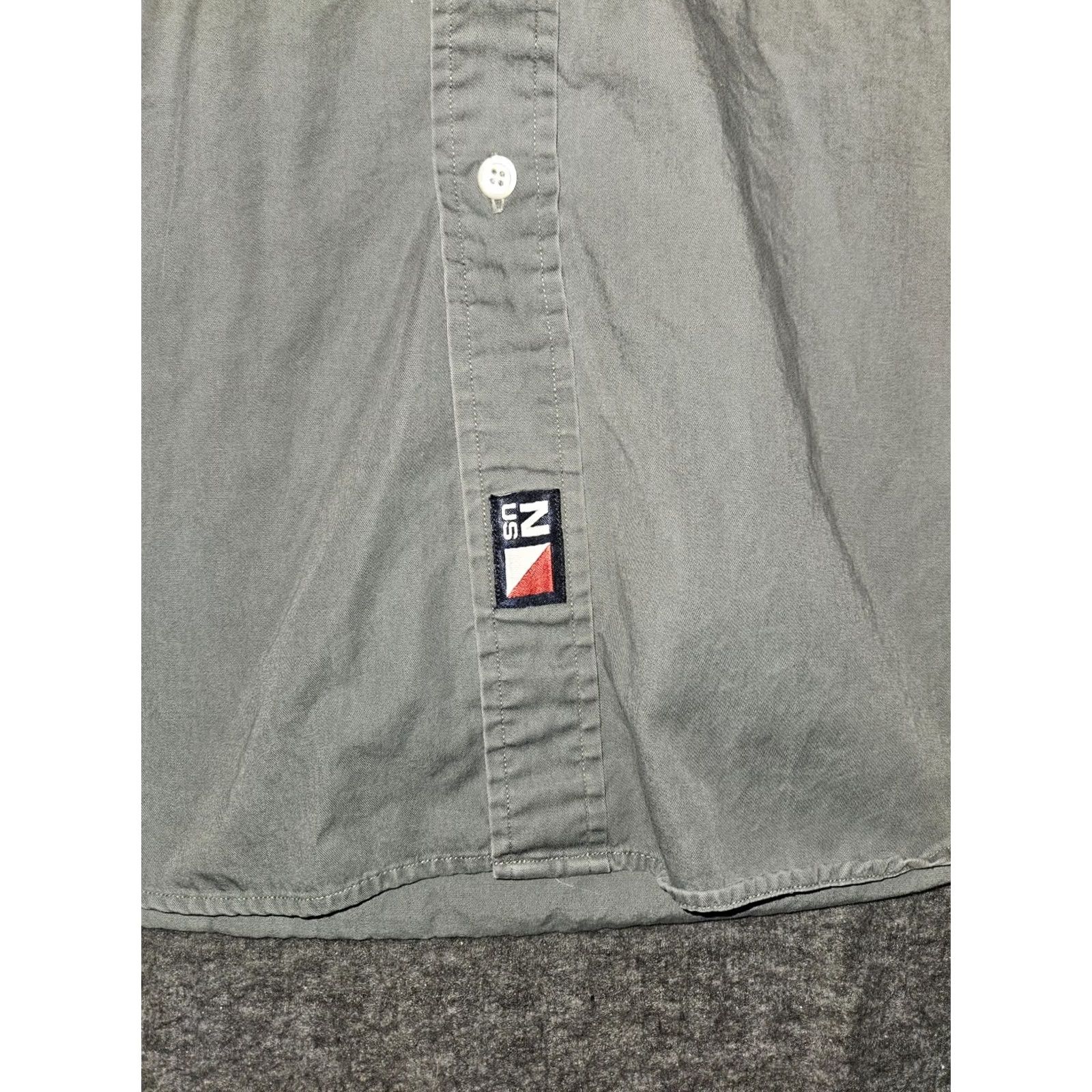 Nautica VINTAGE Nautica Shirt Mens XL Gray Button Down Men Long Sleeve Embroidered Y2K Size US XL / EU 56 / 4 - 6 Thumbnail