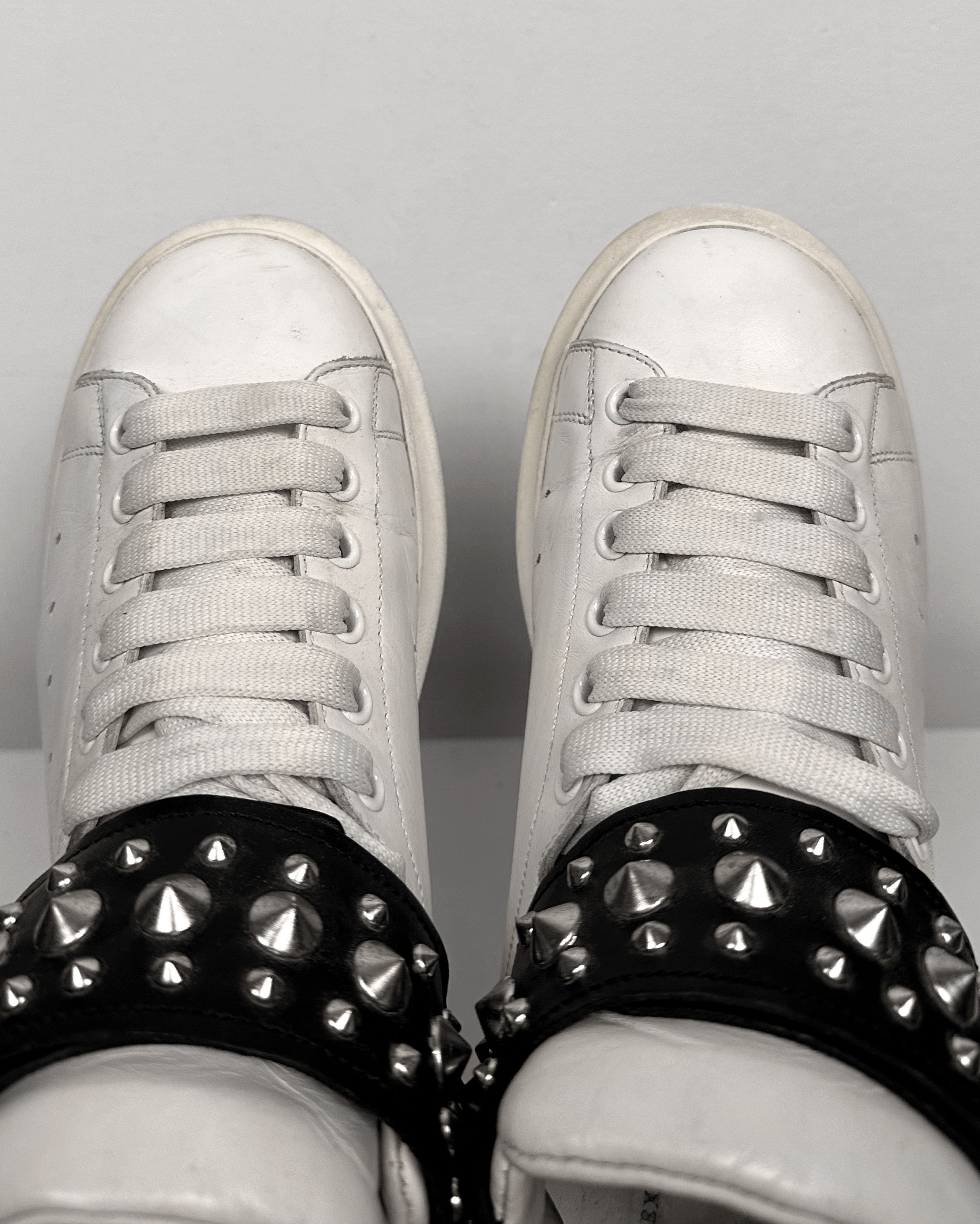 Alexander McQueen Alexander McQueen Studded Leather Hi Top Oversized Sneakers Size US 8.5 / EU 41-42 - 5 Thumbnail