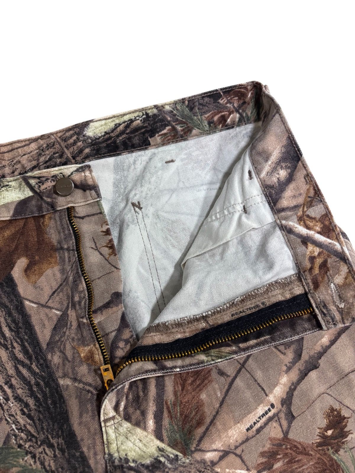 Carhartt Vintage Carhartt Realtree Camo Canvas Carpenter Pants 36x32 Size US 36 / EU 52 - 9 Thumbnail