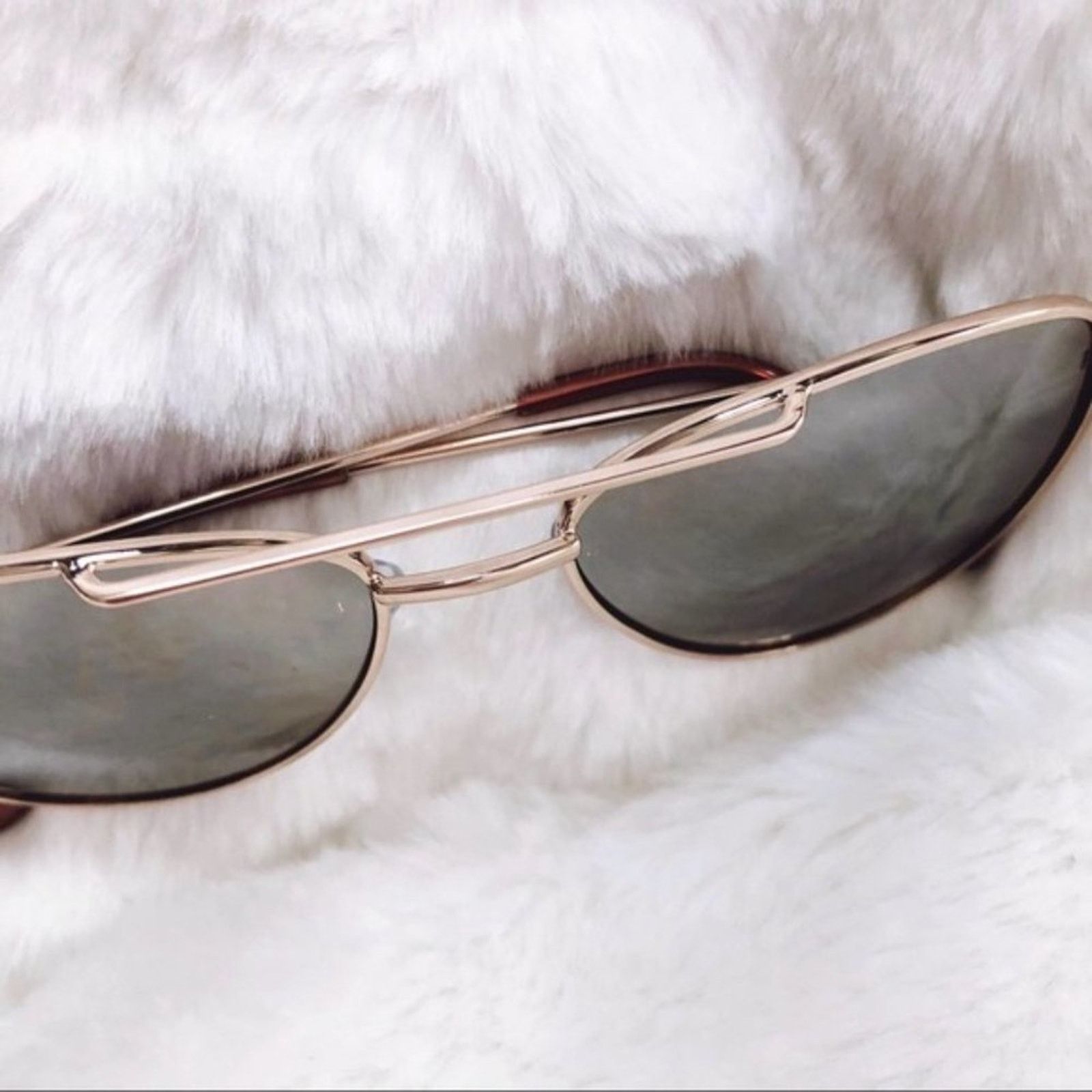 Other Hunter Gold Mirrored Aviator Sunglasses Size ONE SIZE - 8 Thumbnail