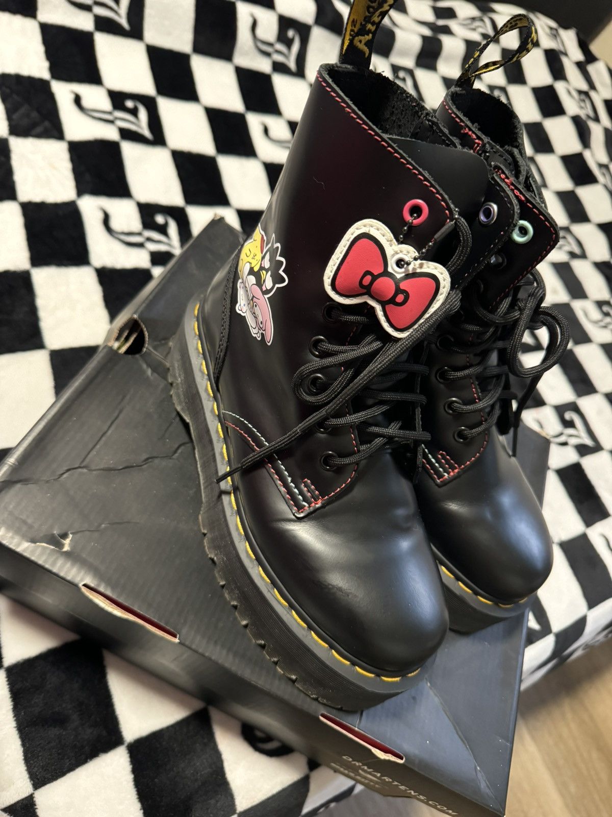 Dr. Martens Hello Kitty x Dr. Martens Size US 6 / IT 36 - 10 Thumbnail