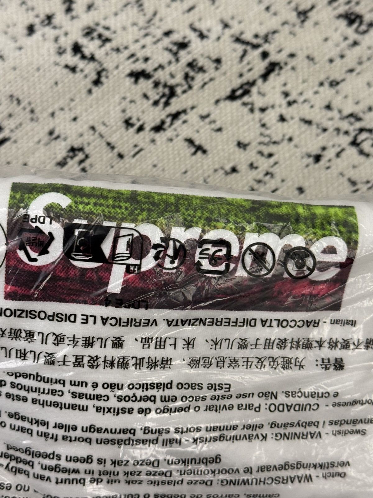 Supreme Supreme Los Angeles La fire relief box logo tee white Size US XXL / EU 58 / 5 - 1 Thumbnail