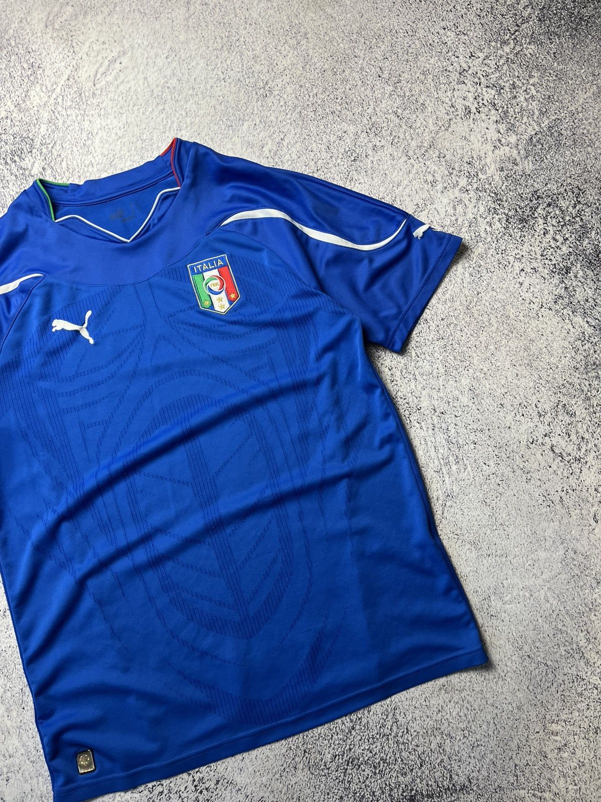 Puma ITALY 2010 2011 HOME FOOTBALL SHIRT SOCCER JERSEY PUMA Size US M / EU 48-50 / 2 - 4 Thumbnail