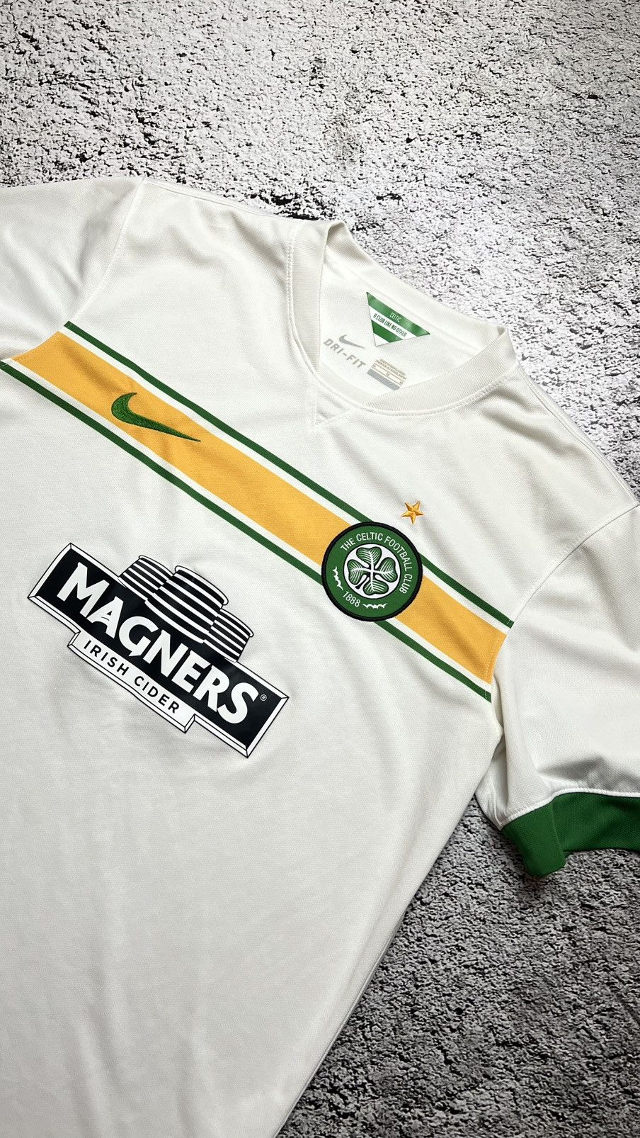 Nike 2013-2014 Celtic nike third jersey magners Size US M / EU 48-50 / 2 - 2 Thumbnail