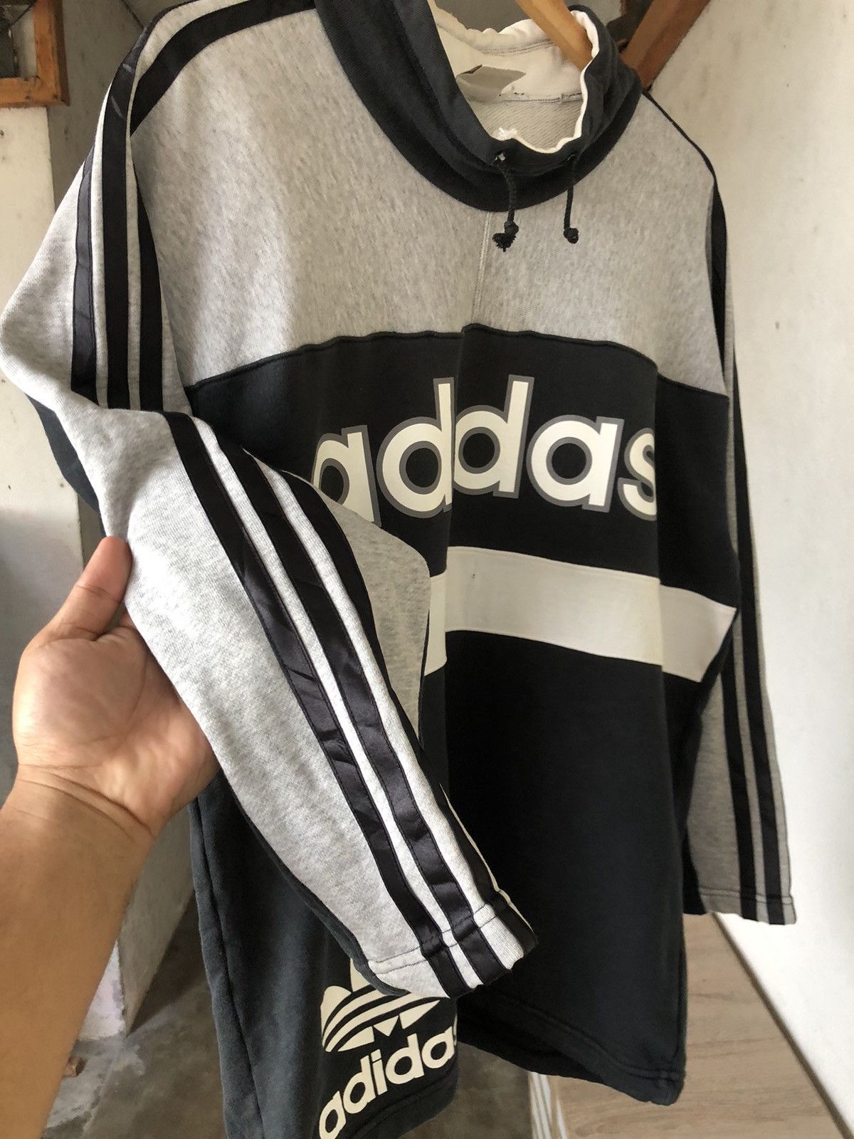 Adidas Vintage 90s Adidas Big Logo Sweater Japan Made Size US L / EU 52-54 / 3 - 11 Thumbnail