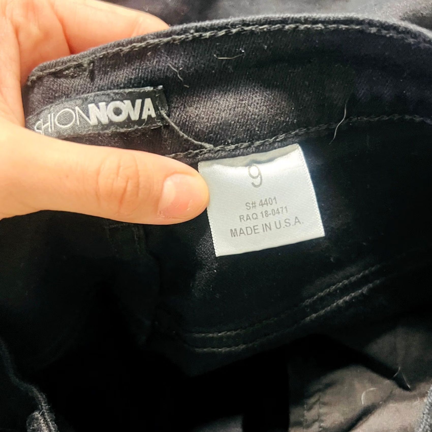 Fashion Nova Fashion Nova Black Skinny Jeans Full Leg Slit SZ 9 Womens Jeans Size 30" / US 8 / IT 44 - 4 Thumbnail