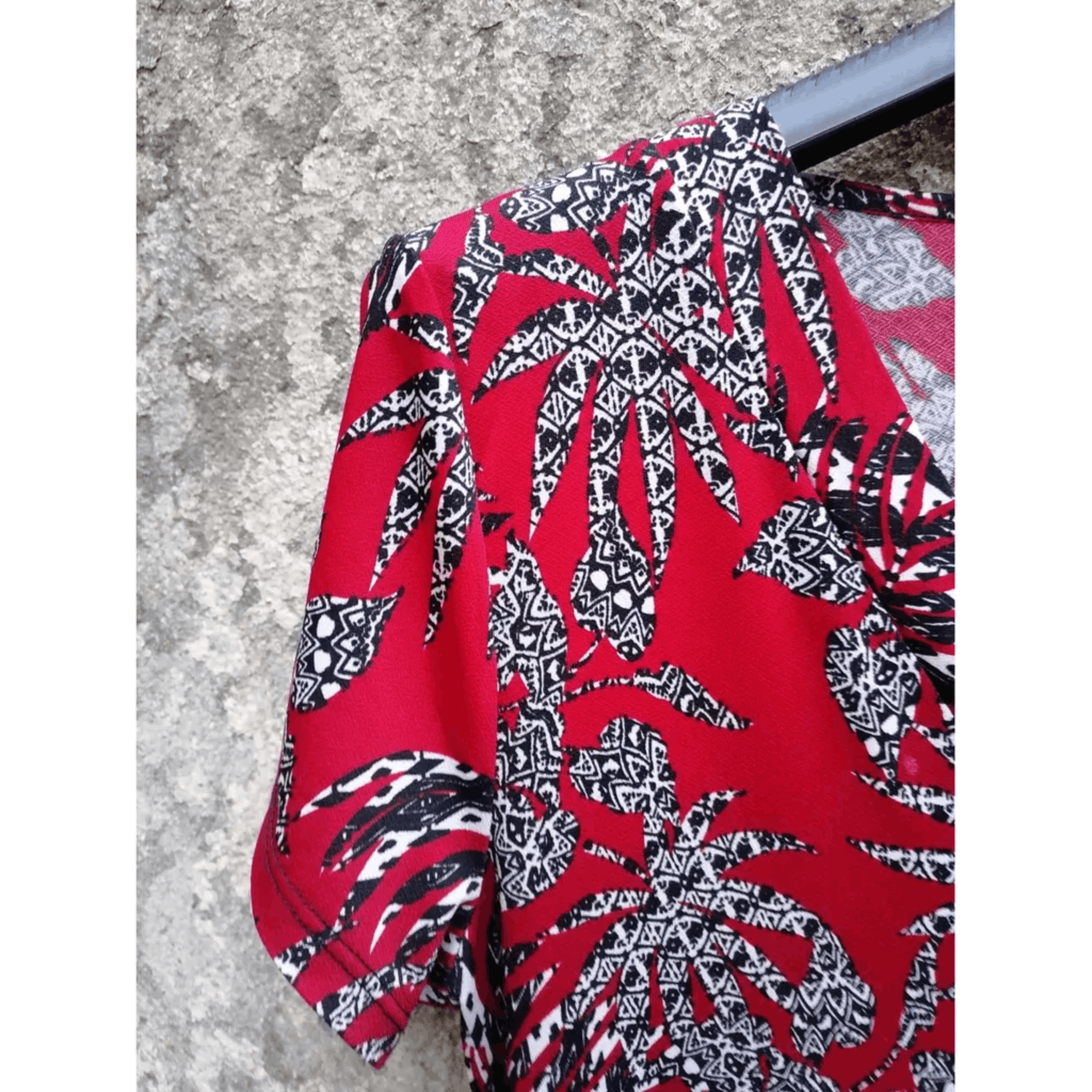 Other Red Floral Print Button Dress (M) Size M / US 6-8 / IT 42-44 - 5 Thumbnail
