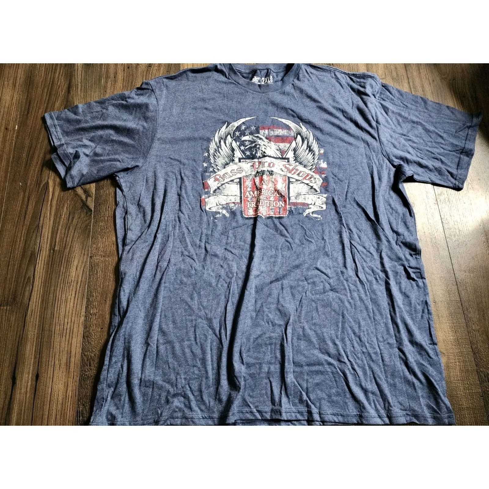 Bass Pro Shops Bass Pro Shops Mens T-Shirt 2XL Patriotic American Tradition Eagle Flag Blue Gray Boys? Size US XXL / EU 58 / 5 - 2 Thumbnail