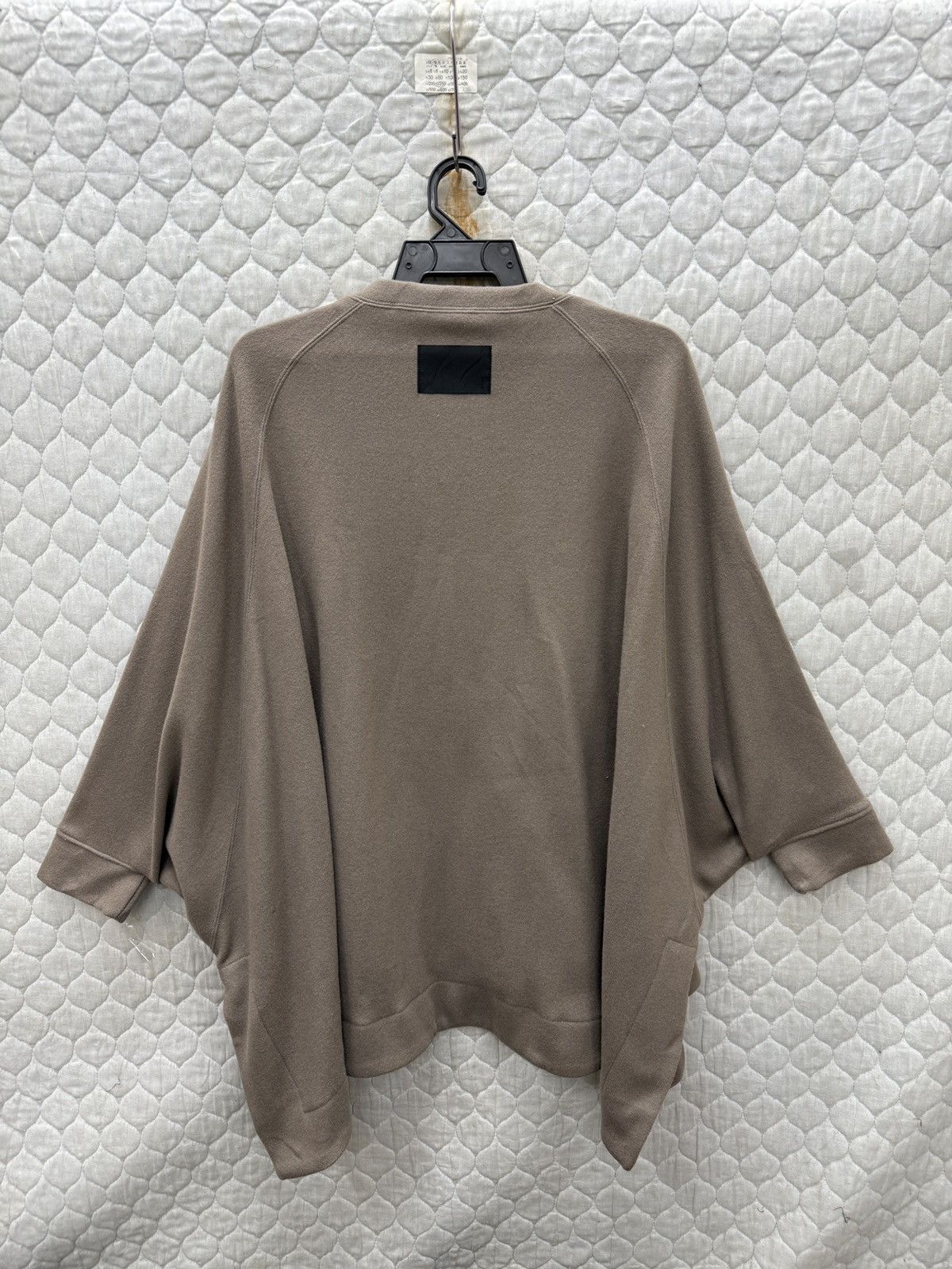 Hypebeast 🔥🔥🔥ARCHIVE COG THE BIG SMOKE PONCHO Size M / US 6-8 / IT 42-44 - 10 Thumbnail