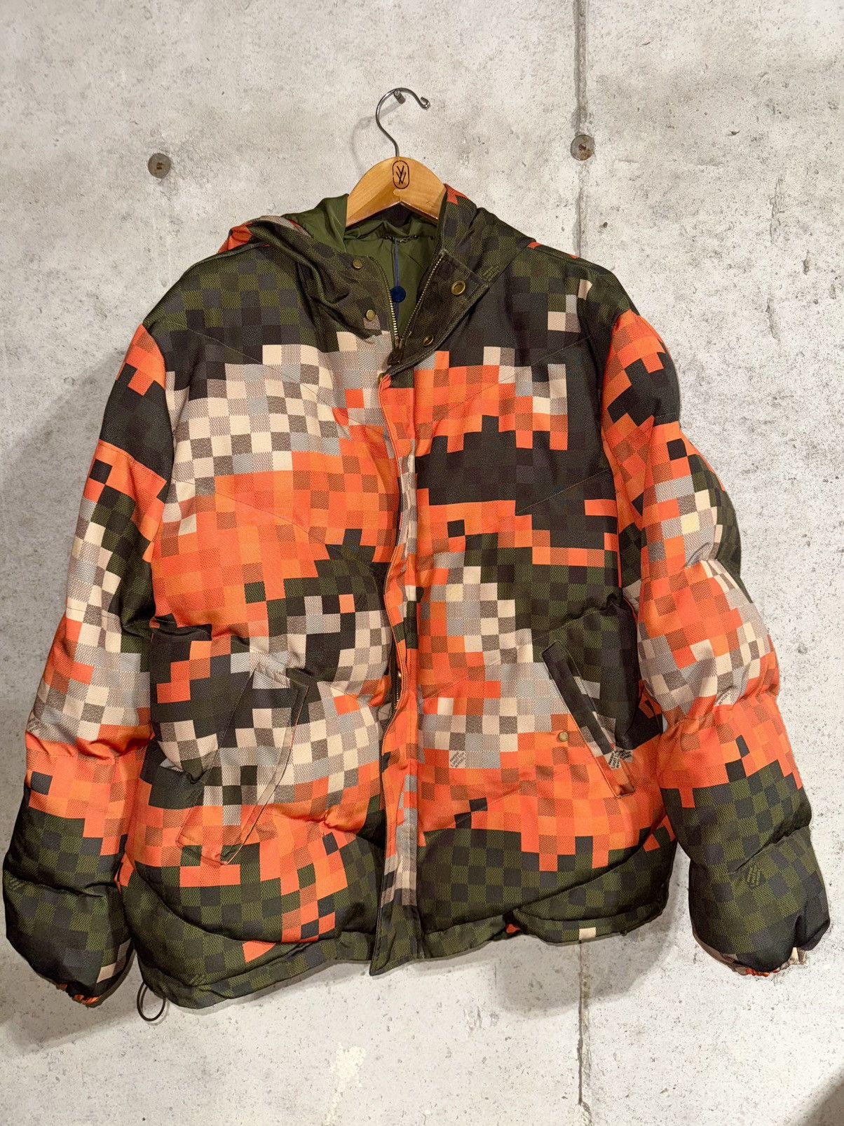 Louis Vuitton Louis Vuitton Pixelated Puffer Jacket FW24 Size US XL / EU 56 / 4 - 1 Thumbnail