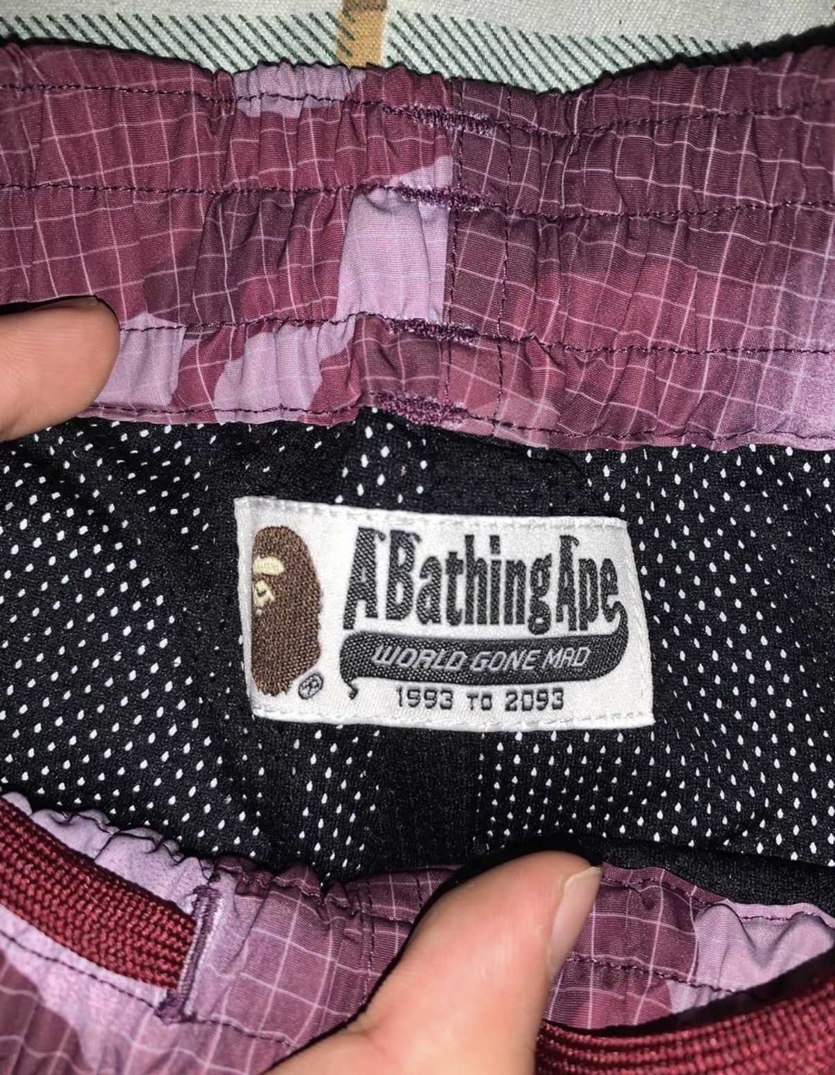 Bape BAPE OG Nigo era silky fabric beach shorts Size US 32 / EU 48 - 3 Thumbnail