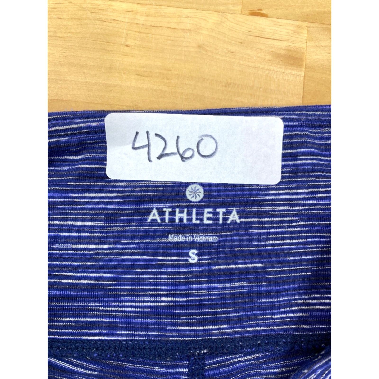 Athleta Athleta Leggings Capri Womens Size S Blue/Purple Activewear Yoga Gym Casual Breathable Elastic Waist Blended Fabric Women's Capris (Vintage: No) Size 28" / US 6 / IT 42 - 3 Thumbnail