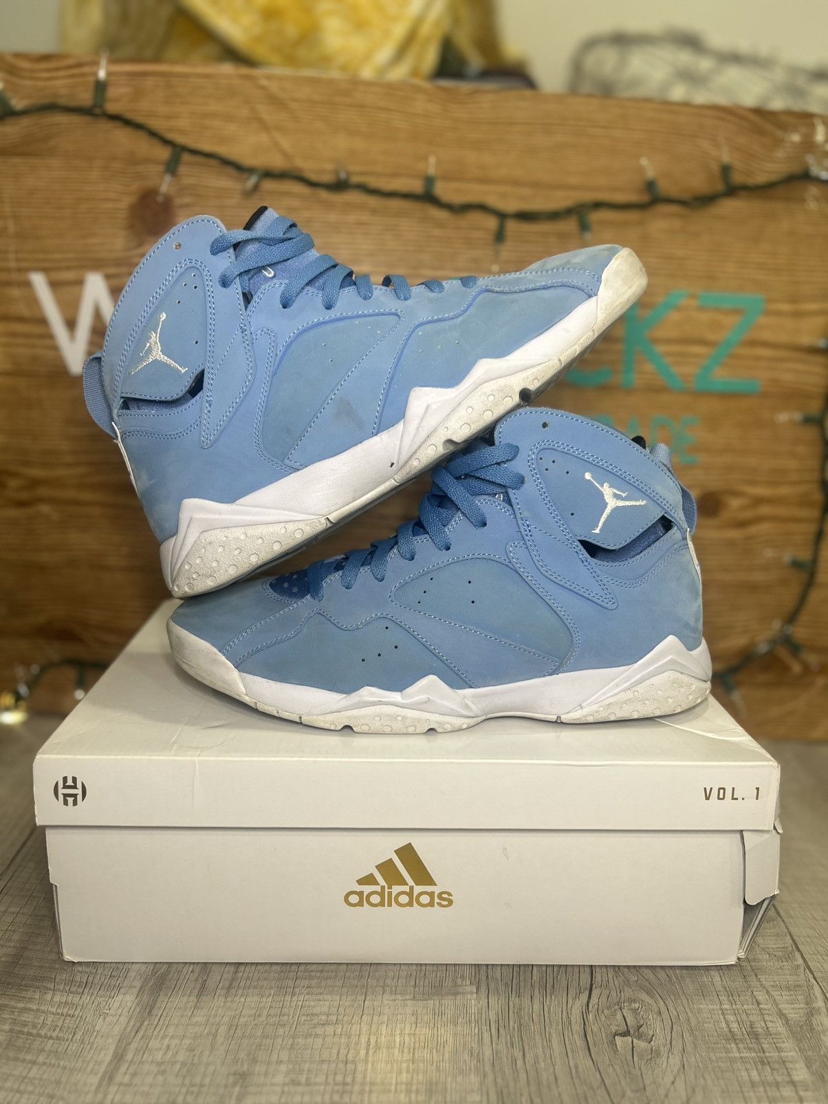Jordan Brand Jordan 7 Pantone Size US 11 / EU 44 - 2 Thumbnail
