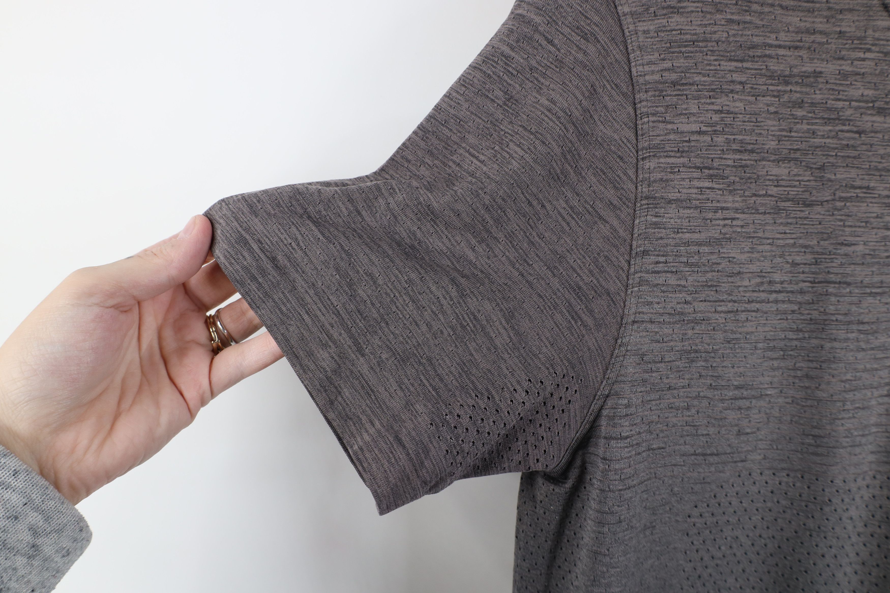 Lululemon Lululemon Metal Vent Tech Vented Henley T-Shirt Heather Gray Size US S / EU 44-46 / 1 - 7 Thumbnail