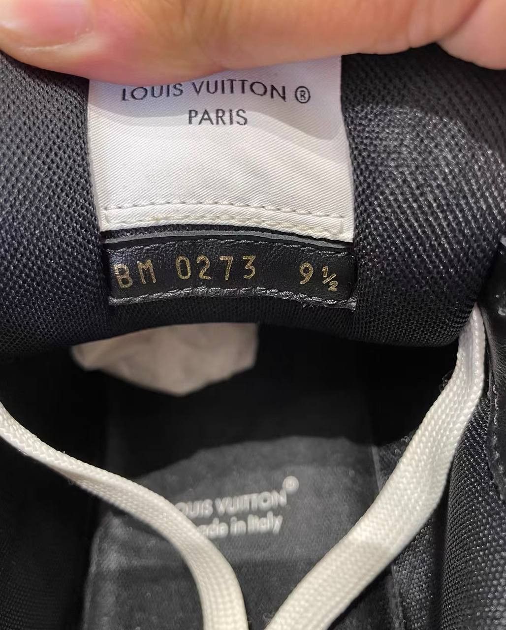 Louis Vuitton LV Trainer sneakers black and white with velcro Size US 10.5 / EU 43-44 - 3 Thumbnail