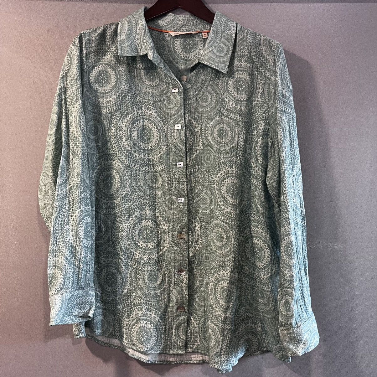 Soft Surroundings Soft Surroundings Button Down Size XL / US 12-14 / IT 48-50 - 1 Thumbnail