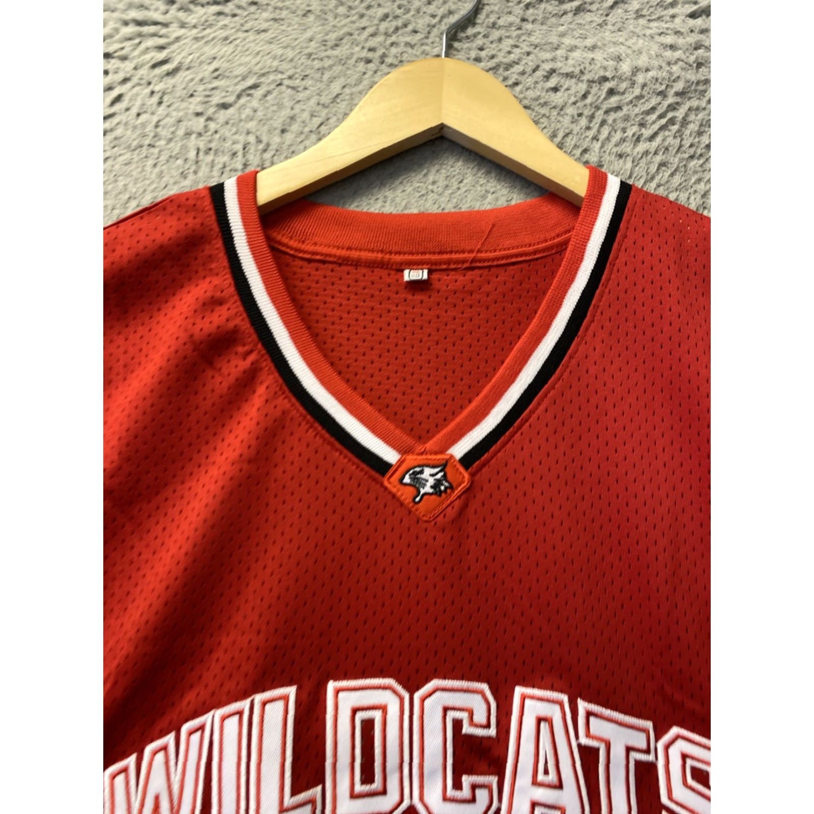 Vintage VINTAGE Red Wildcats Basketball Jersey XL Red Number 14 /0547 Size US XL / EU 56 / 4 - 5 Thumbnail