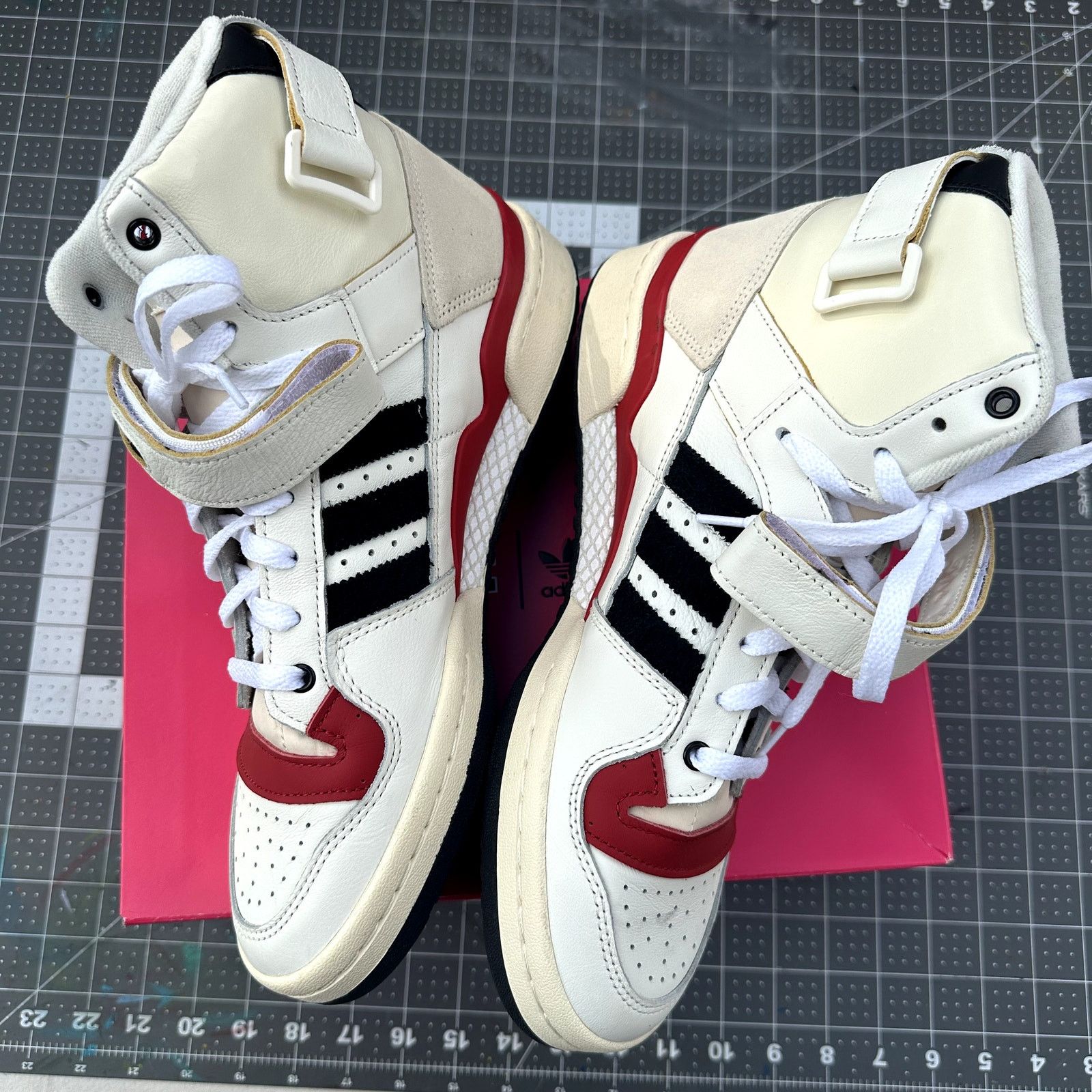Eric Emanuel Eric Emmanuel x Adidas Forum 84 Size US 9.5 / EU 42-43 - 3 Thumbnail